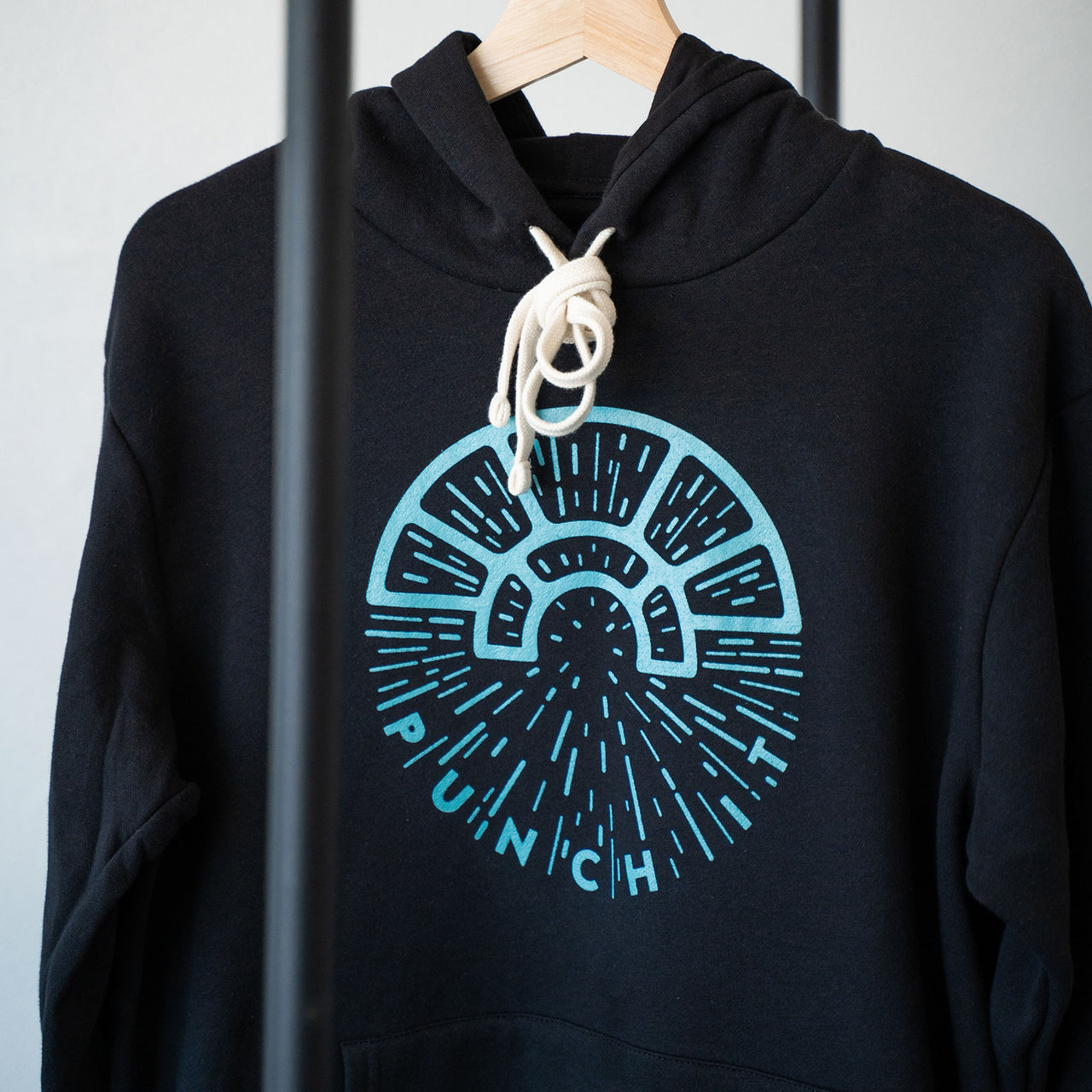 PUNCH IT | Hoodie | Black