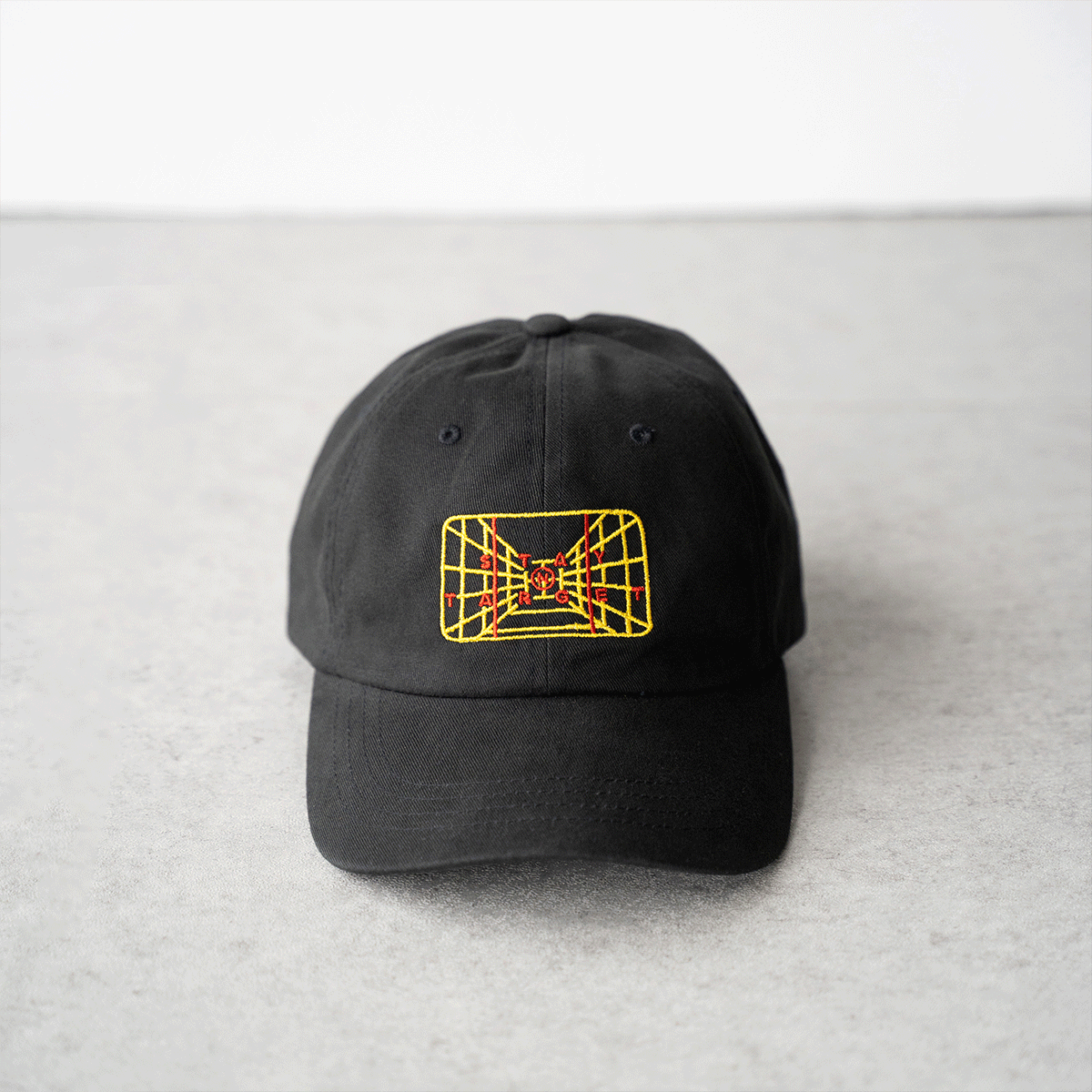 STAY ON TARGET | Hat | Black